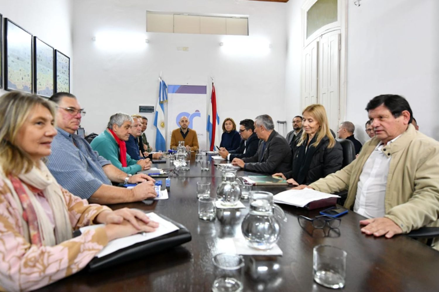 El Gobierno presentó la propuesta salarial para docentes y proyecta estabilidad a mediano plazo
