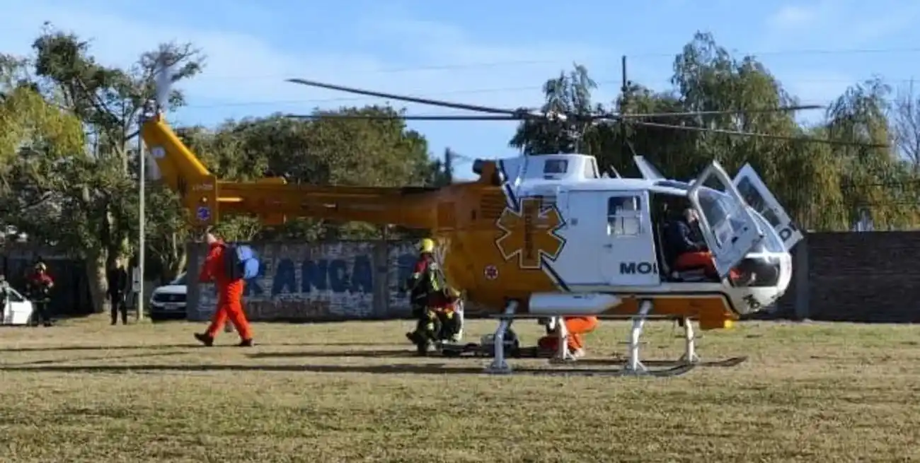 Un niño de 14 años con fractura de mandíbula tuvo que ser trasladado de urgencia en helicóptero a Rosario.