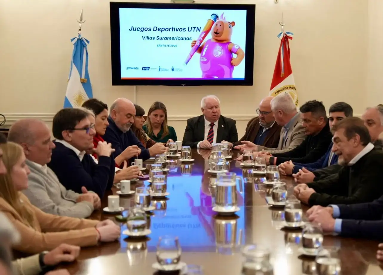 El momento de la firma del convenio.