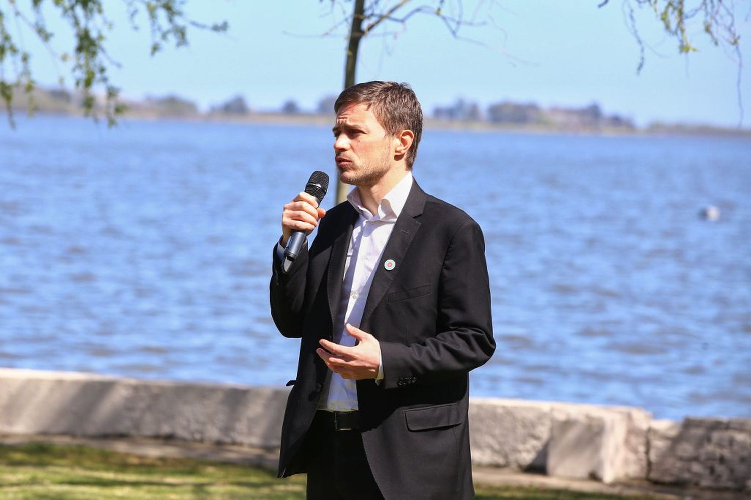 El ministro Augusto Costa hablará con la radio de El Eco a las 10 horas