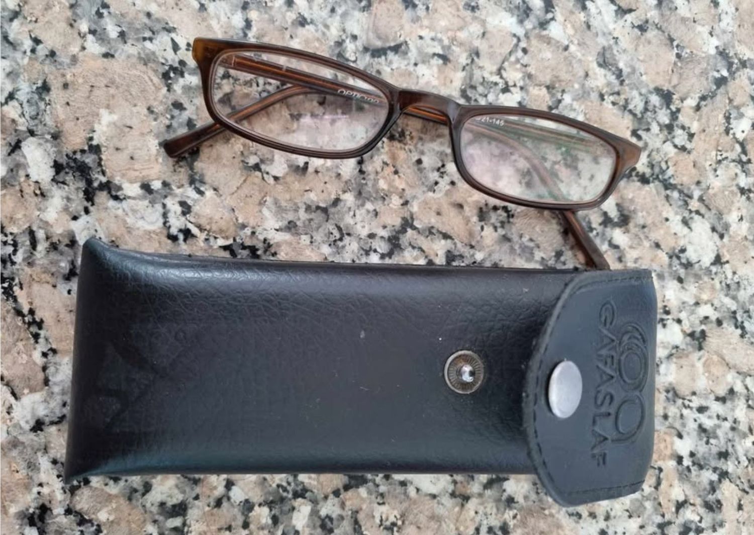Lentes encontrados en la vía pública