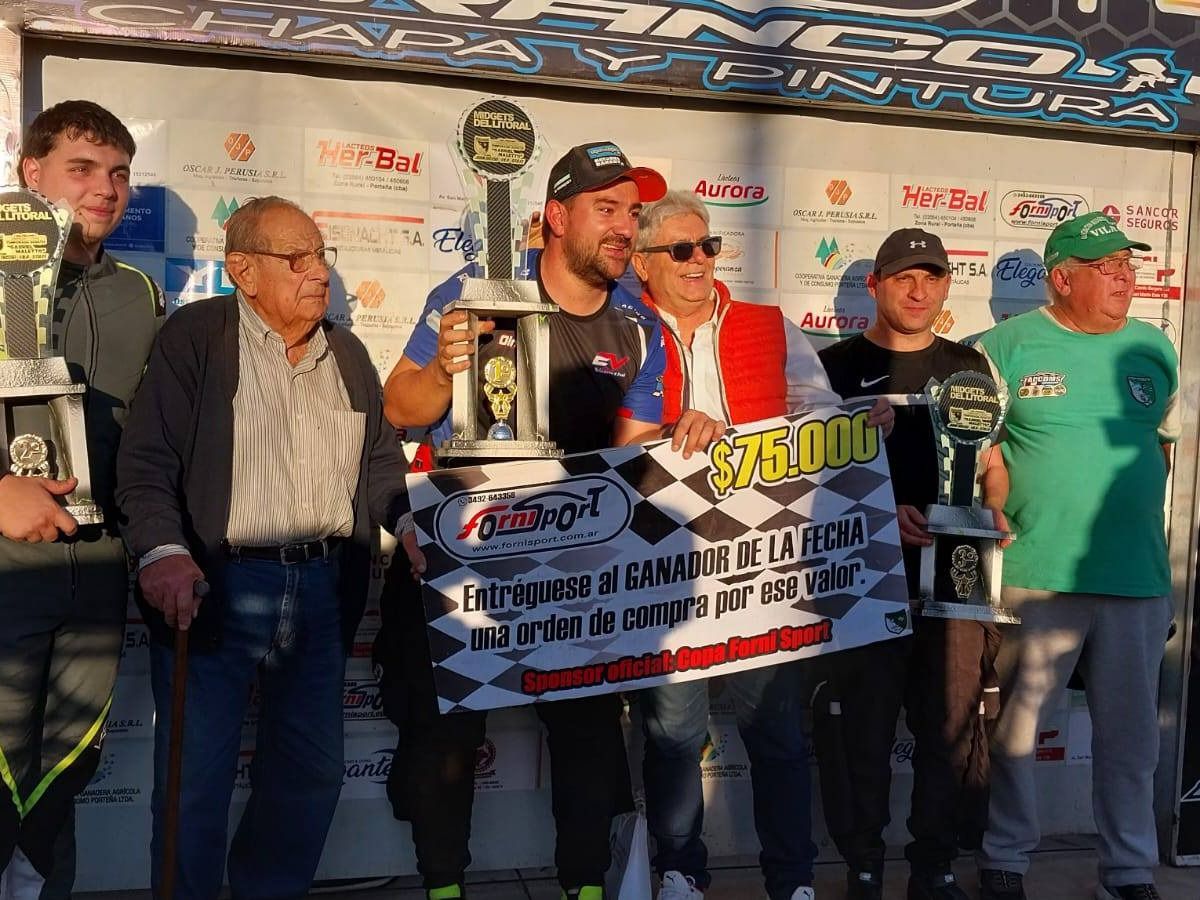 Emanuel Olmos, el ganador en Vila. Foto:AML