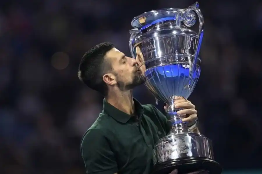 Novak Djokovic terminará la temporada como el mejor tenista del mundo por octava vez: qué récords le quedan por batir