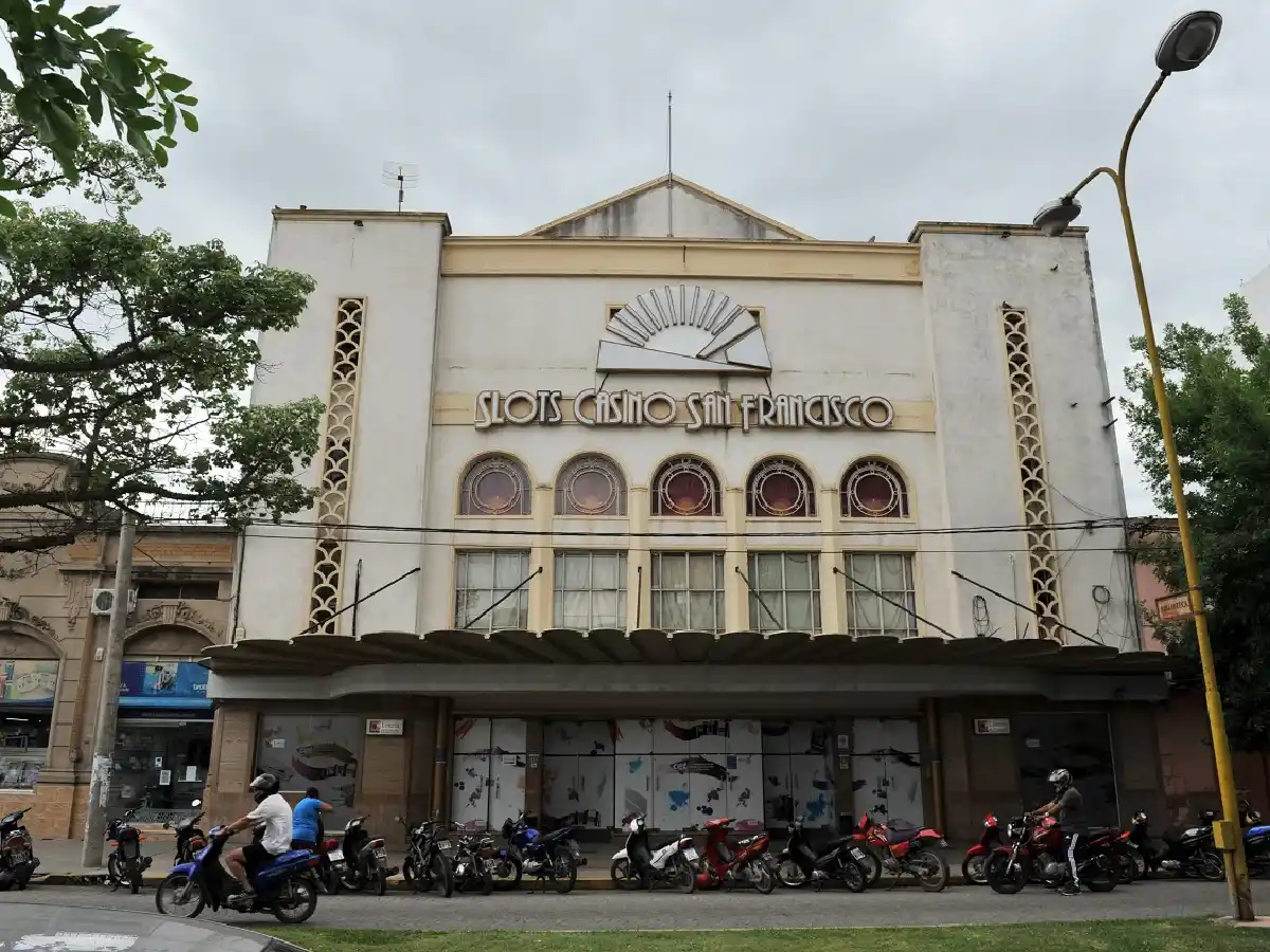 Encontró una billetera en el casino, no la devolvió y fue detenida 