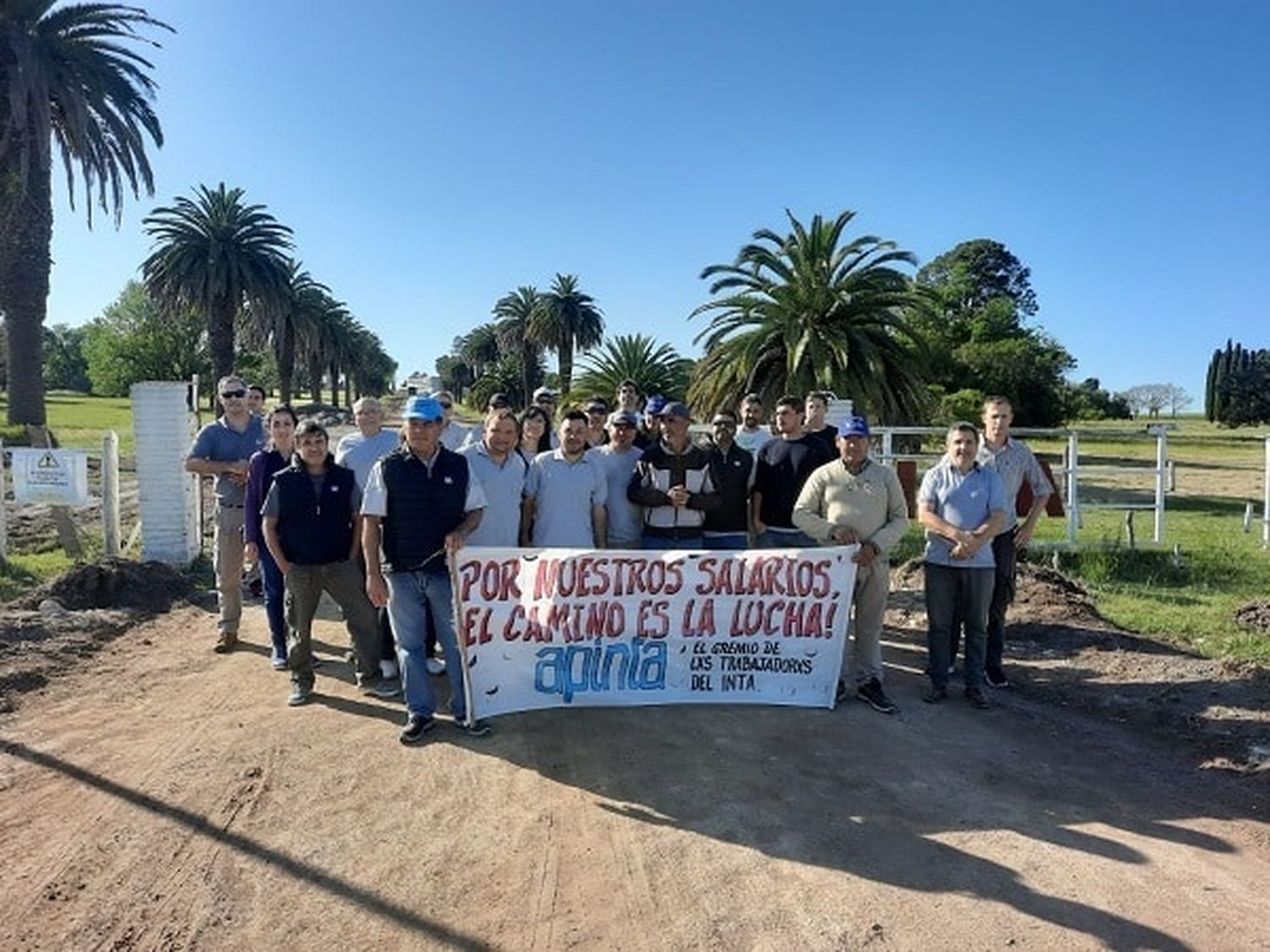 Trabajadores del INTA se movilizaron en Paraná para reclamar salarios dignos