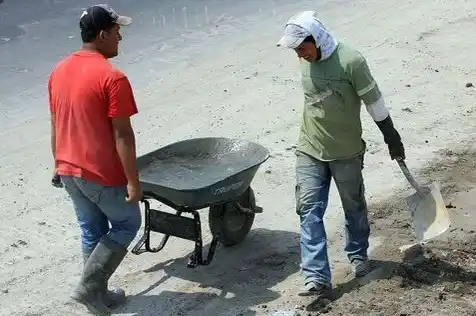 Dos falsos albañiles fueron detenidos en Camino de la Costa
