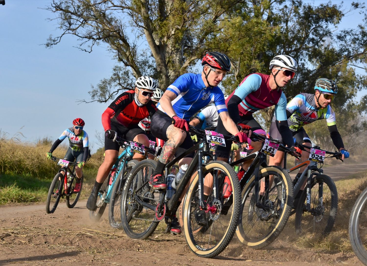 Habrá premios en efectivo para los cinco mejores ciclistas y medallas para todos los competidores.