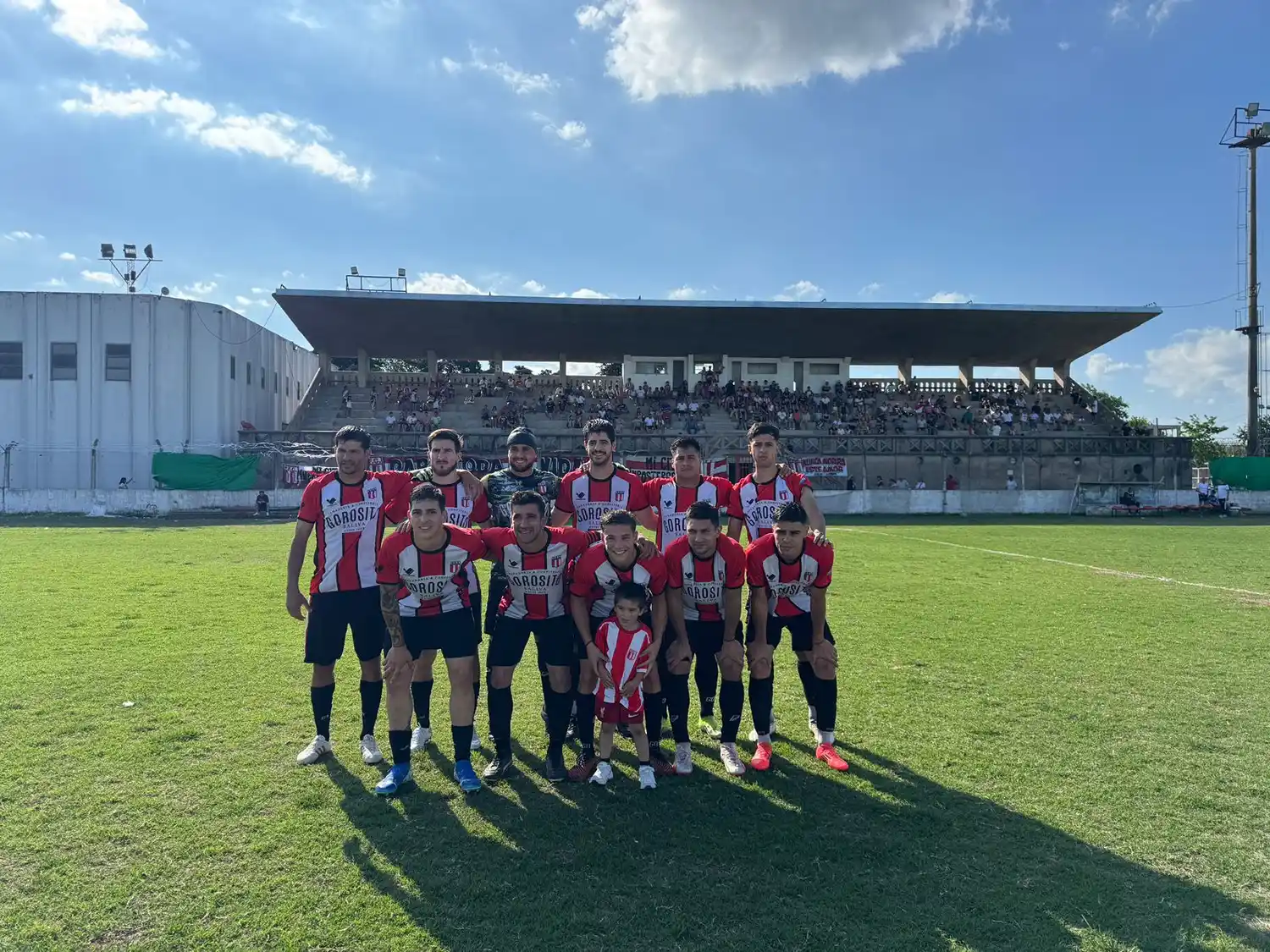 Paraná perdió ante Náutico Hacoaj en la segunda fecha del Torneo Regional Federal Amateur.