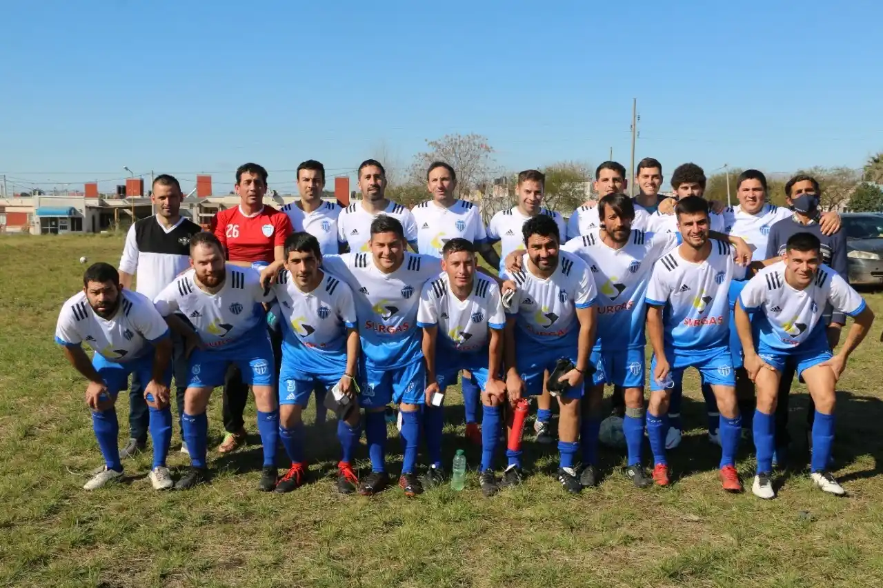 Se jugó una doble fecha del Oficial de AFAG durante el fin de semana largo