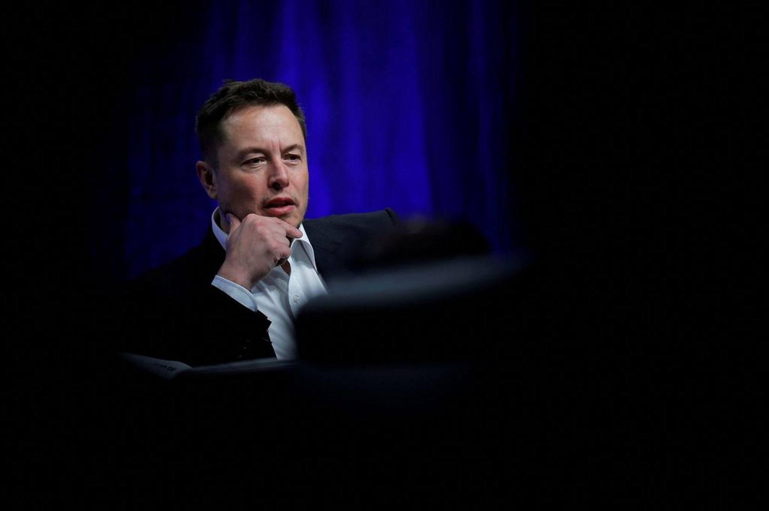 "Este juez ha traicionado descarada y repetidamente la Constitución y al pueblo de Brasil. Debería dimitir o ser destituido", afirmó el también jefe de la fabricante de autos eléctricos Tesla y la aeroespacial SpaceX en la red social que adquirió mayoritariamente en 2022. El multimillonario también prometió publicar próximamente "todas las solicitudes (judiciales) de Alexandre de Moraes y cómo estas solicitudes violan la ley".