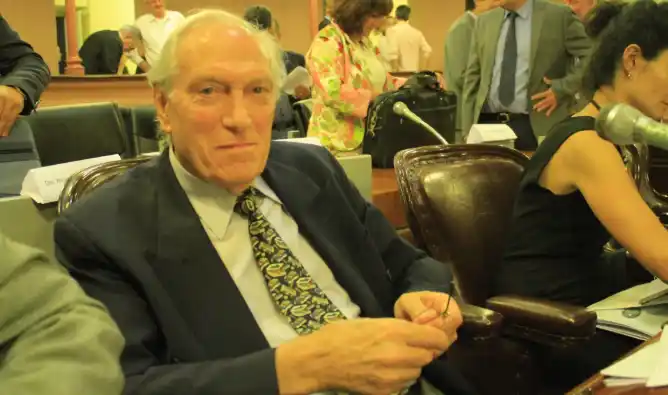 Agente financiero: Todos los caminos conducen a los Eskenazi