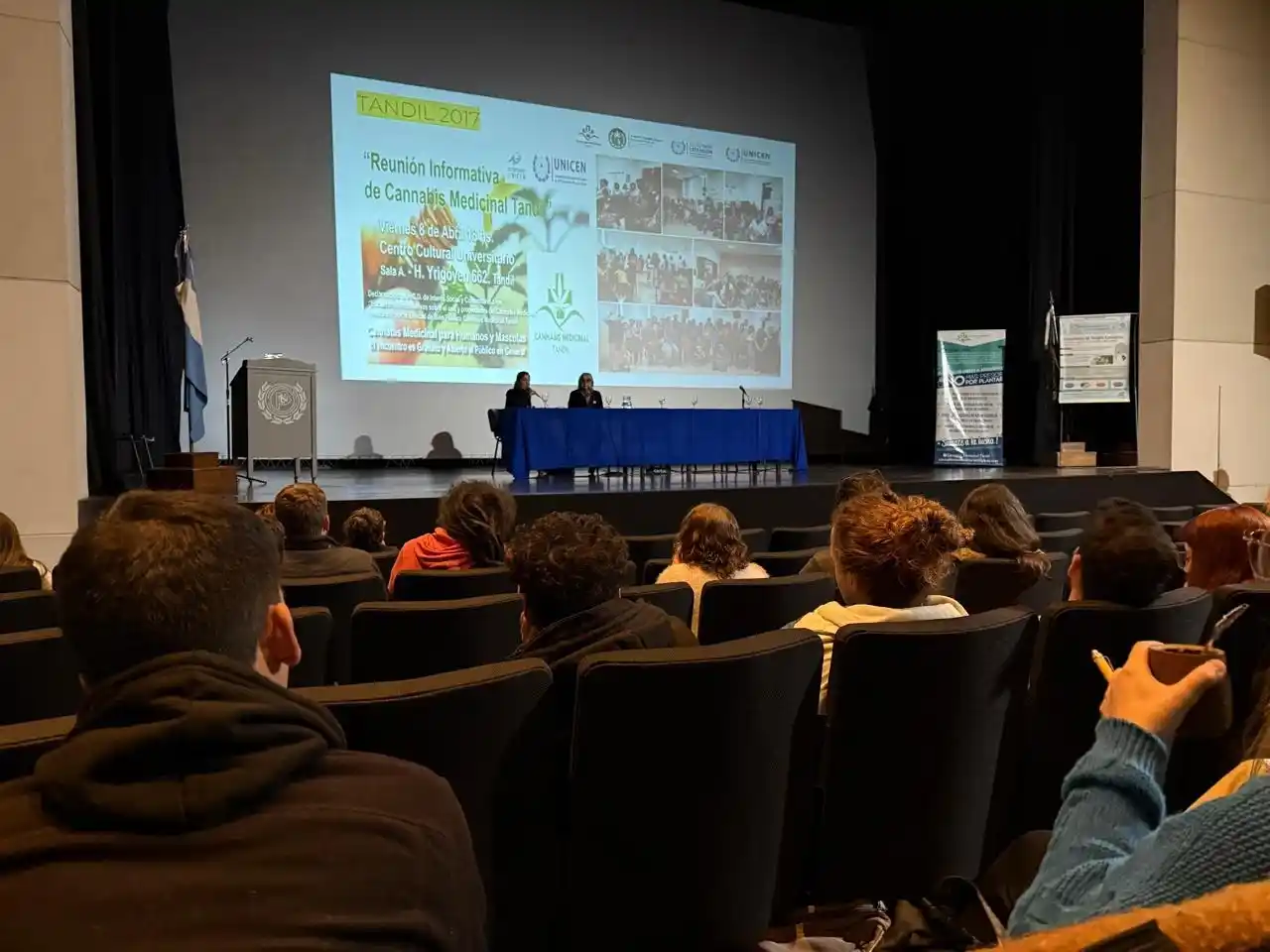 "Sobre todo la Universidad y la sociedad civil han impulsado el debate público", destacaron.