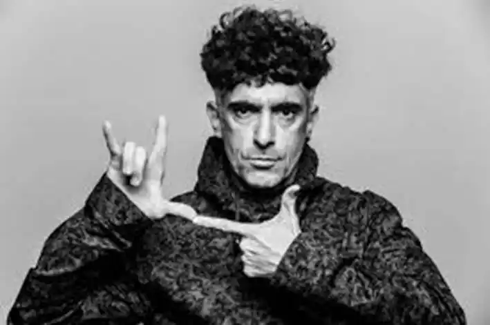 Favio Posca agrega función de "Fucking fucking yeah yeah"