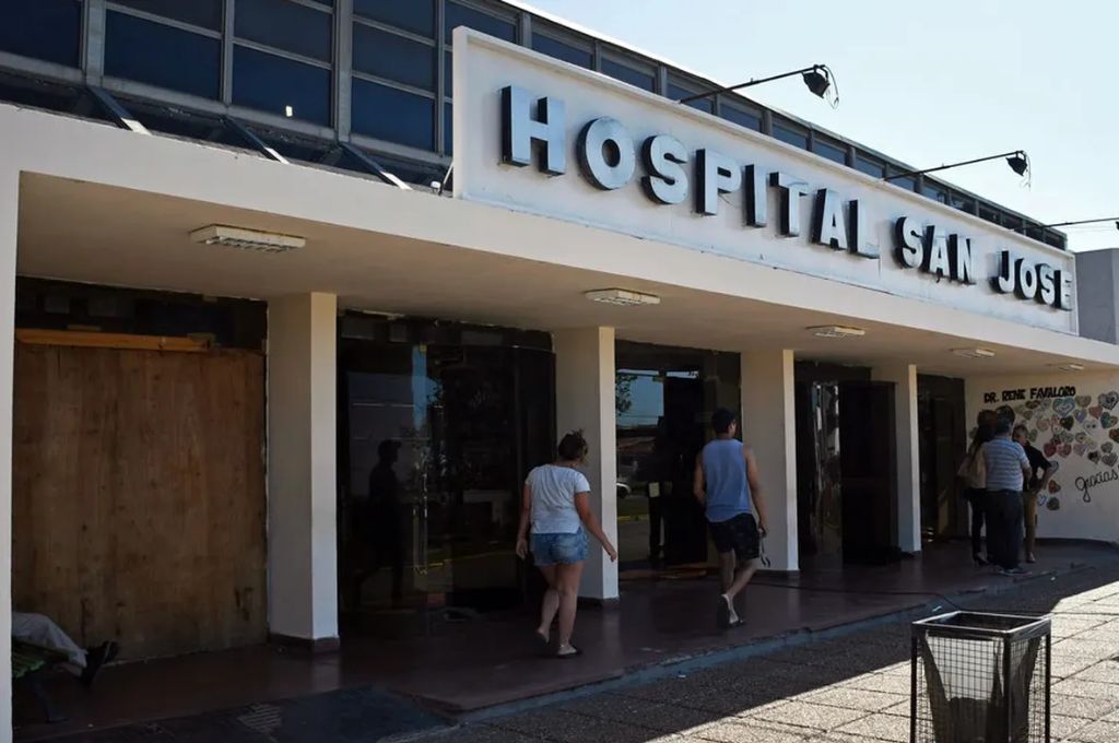 Pergamino: le quisieron robar la gorra a un adolescente, recibió un ladrillazo en la cabeza y está muy grave