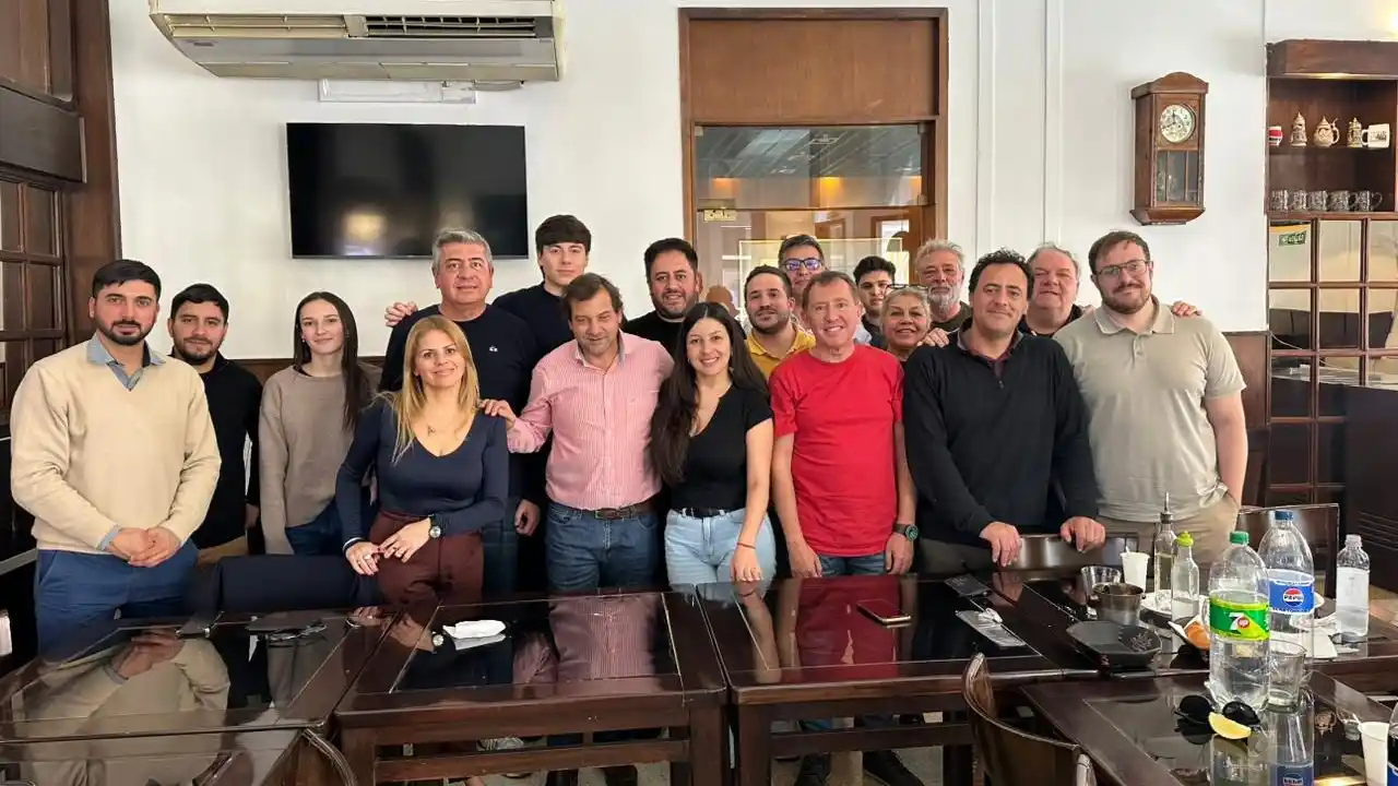 Fuerte pronunciamiento radical en Córdoba contra el gobierno de Milei y la conducción del partido.