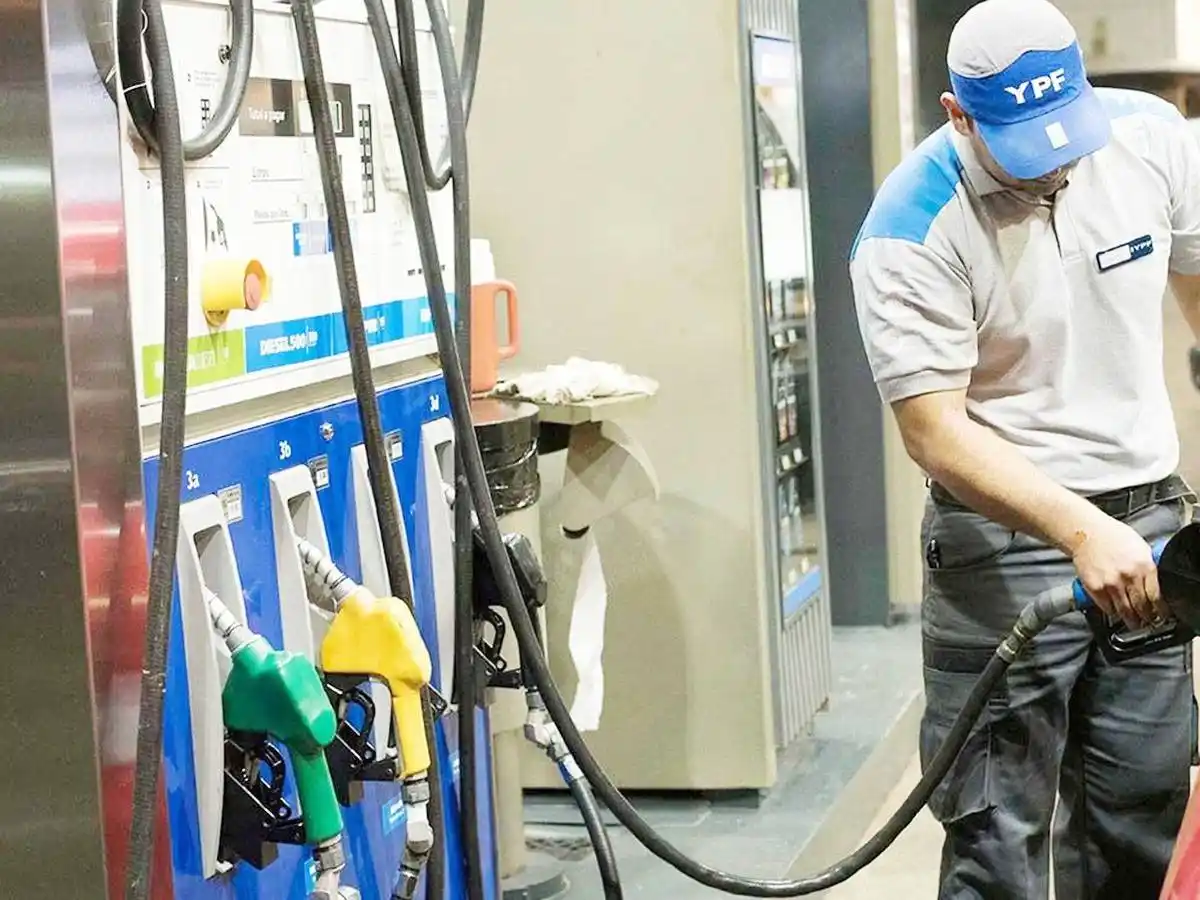 «No está garantizada la nafta para las Fiestas»