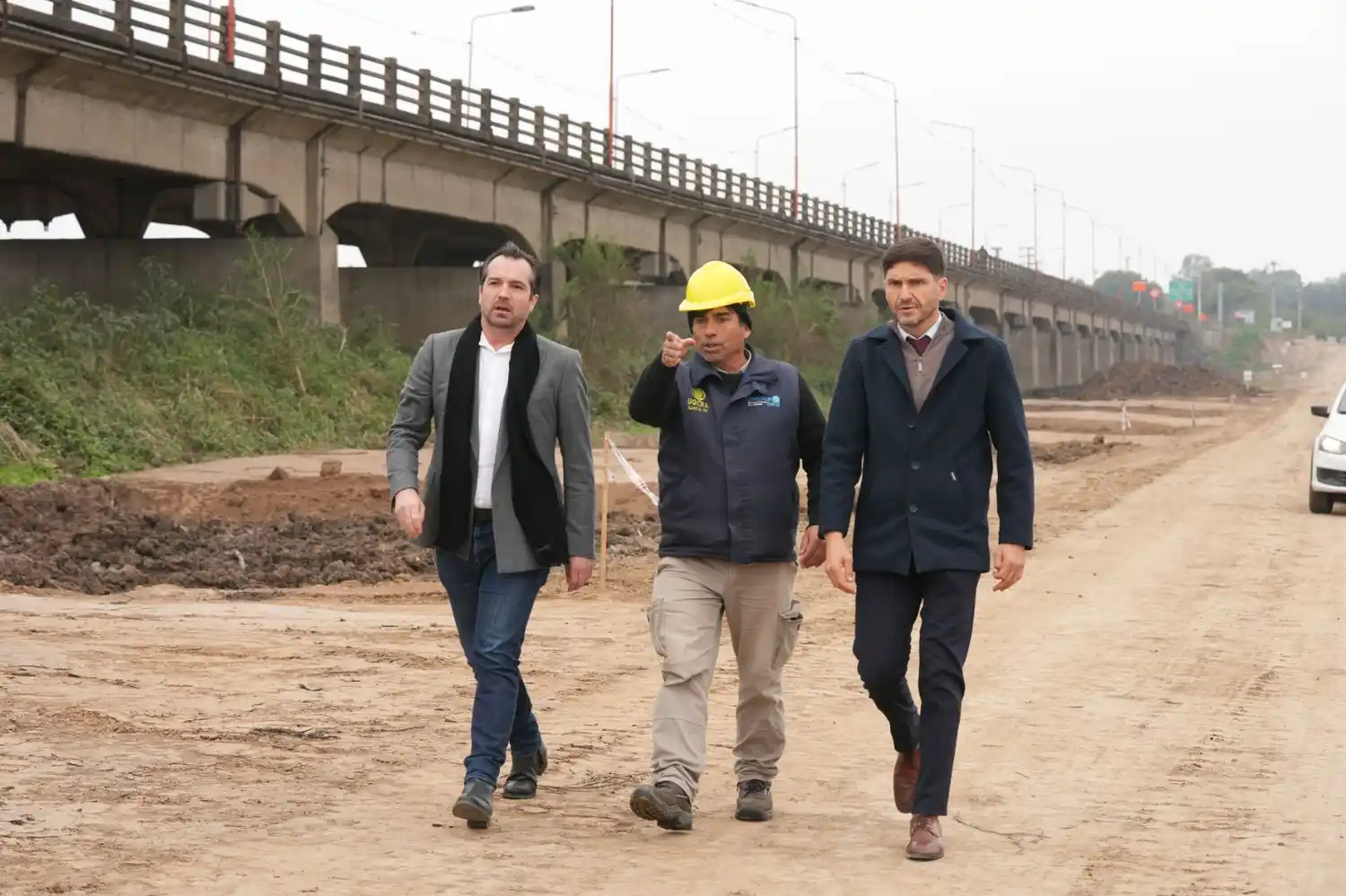 Pullaro y el intendente de Santo Tomé recorren la obra