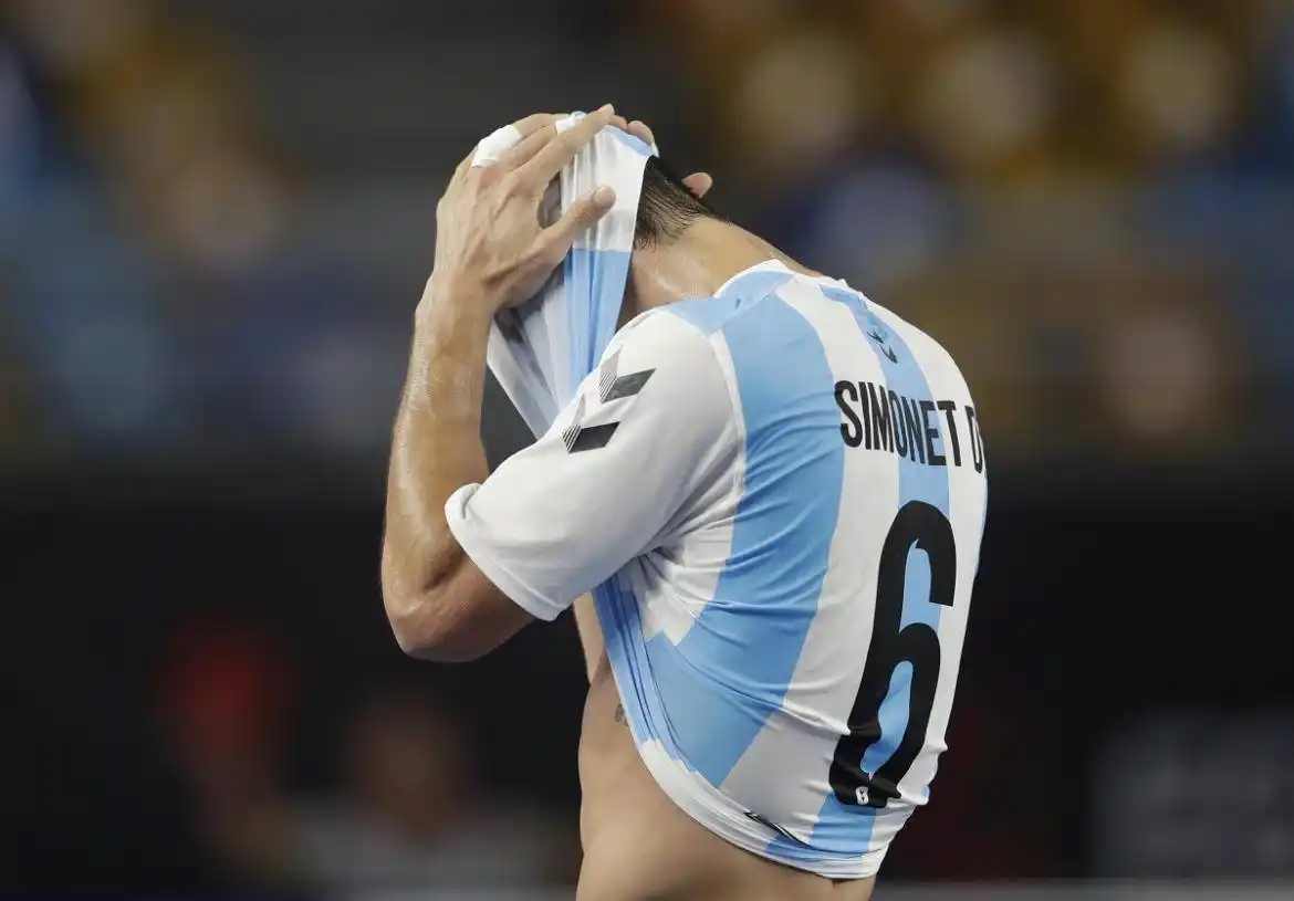 Los Gladiadores perdieron ante Qatar y dependen de un milagro para clasificar