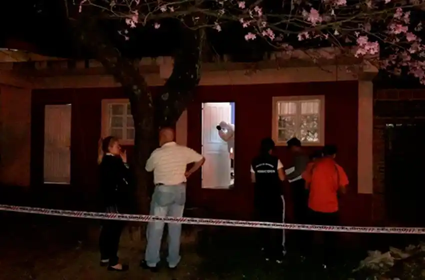 Encontraron el cadáver de una joven en una heladera y una carta: «Lucifer, te entrego mi cuerpo»