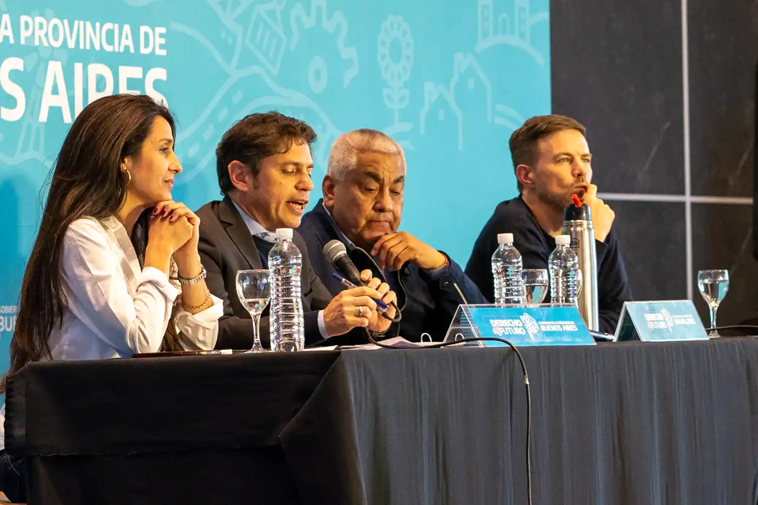 Kicillof apuntó en San Pedro contra la oposición: “Ya saben dónde se pueden meter la motosierra y la dinamita”