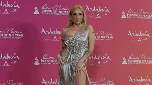 Elena Rose anuncia remix de «Caracas en el 2000» con estos artistas