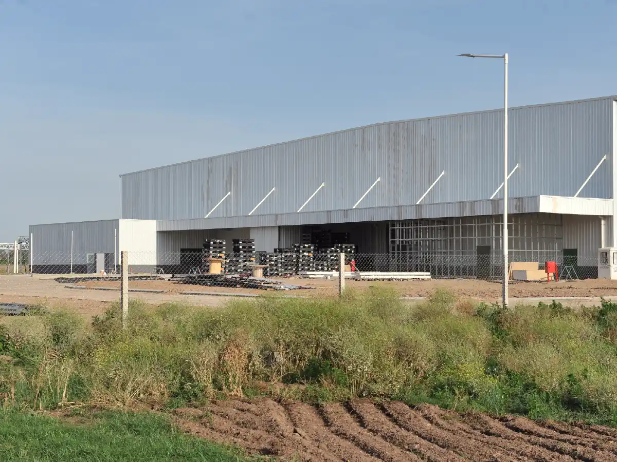 Lear volvió al trabajo y  podría trabajarle a Renault