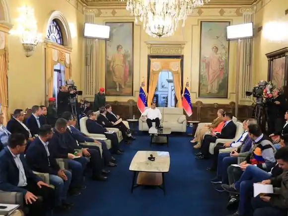 EN FOTOS: Nicolás Maduro se reunió con los alcaldes de oposición en el Palacio de Miraflores