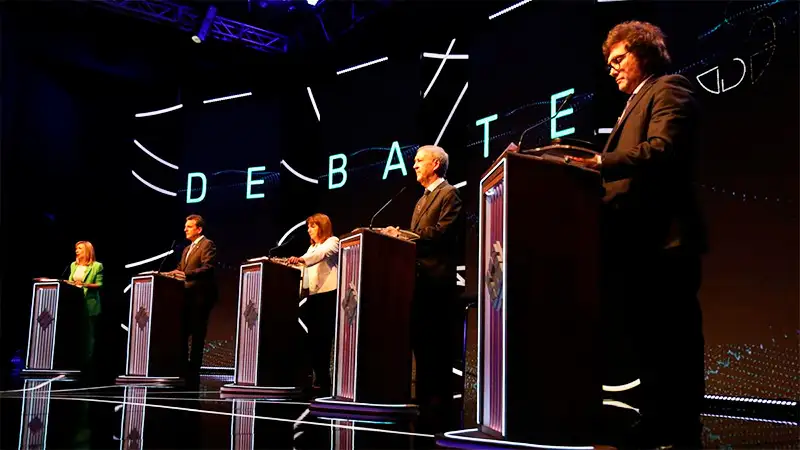 Los candidatos se preparan para el segundo debate que se realizará este domingo