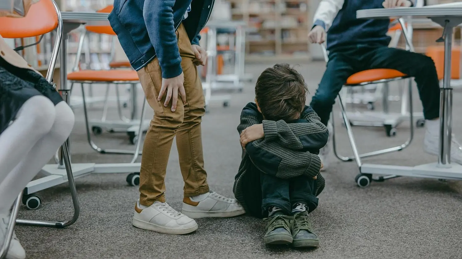 Bullying, violencia y falta de contención: el desafío de ser niño en tiempos de sobreestimulación