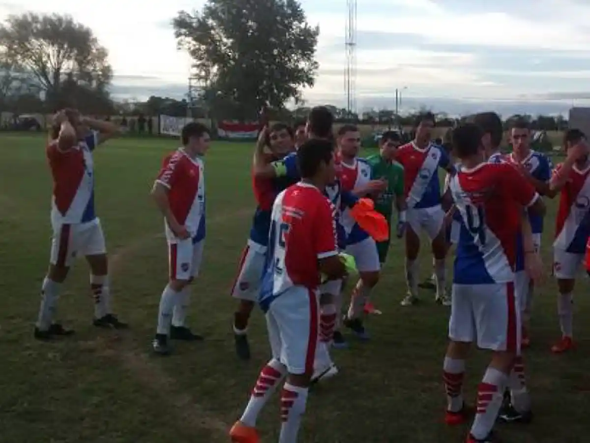 Se define en la última el Grupo B