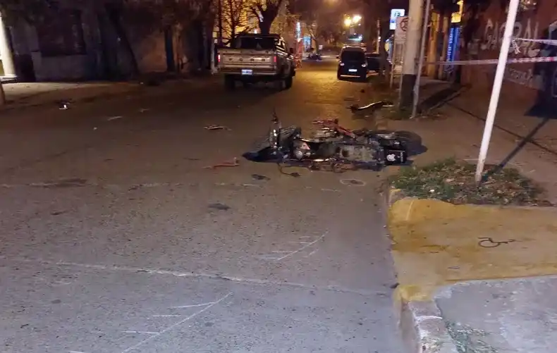 Choque fatal: el desesperante estado del joven sobreviviente