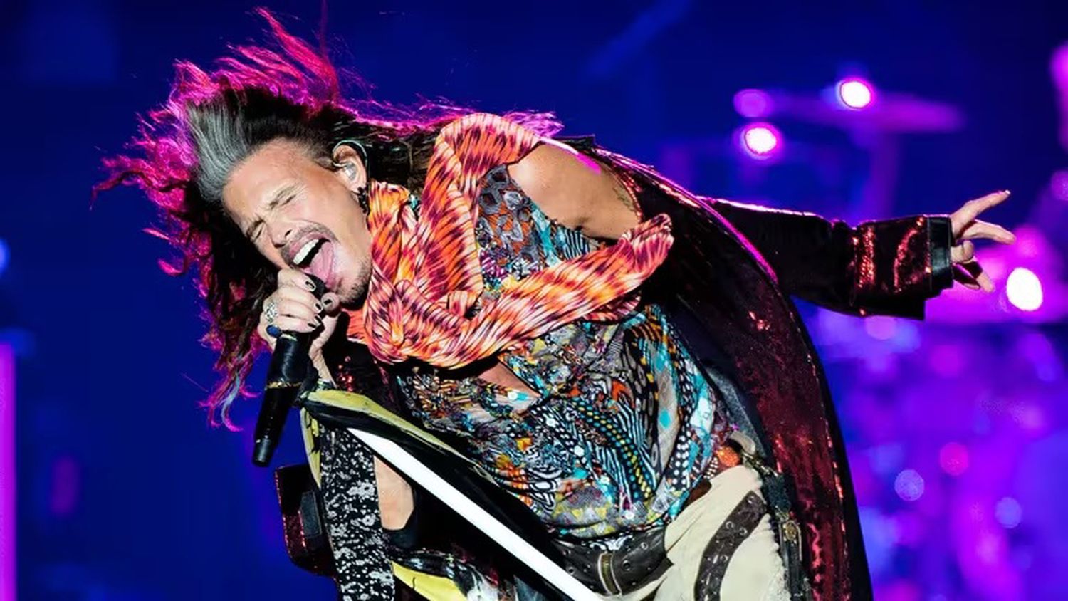 Steven Tyler. El líder y cantante de la banda con problemas en la voz