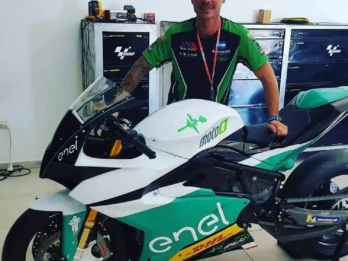 Porto presenta la moto eléctrica 