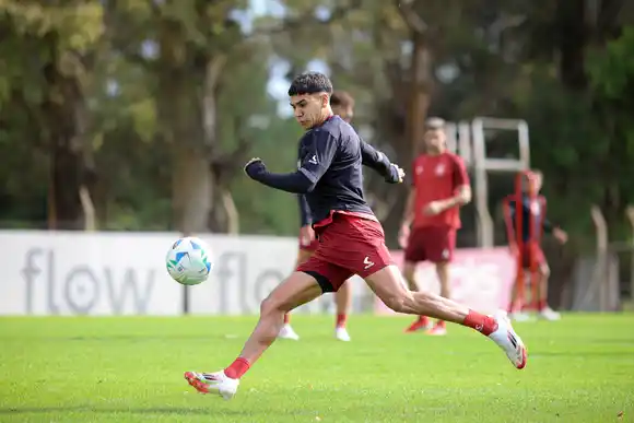 Joaquín Tobio Burgos podría ser titular en Estudiantes para el duelo ante Tigre