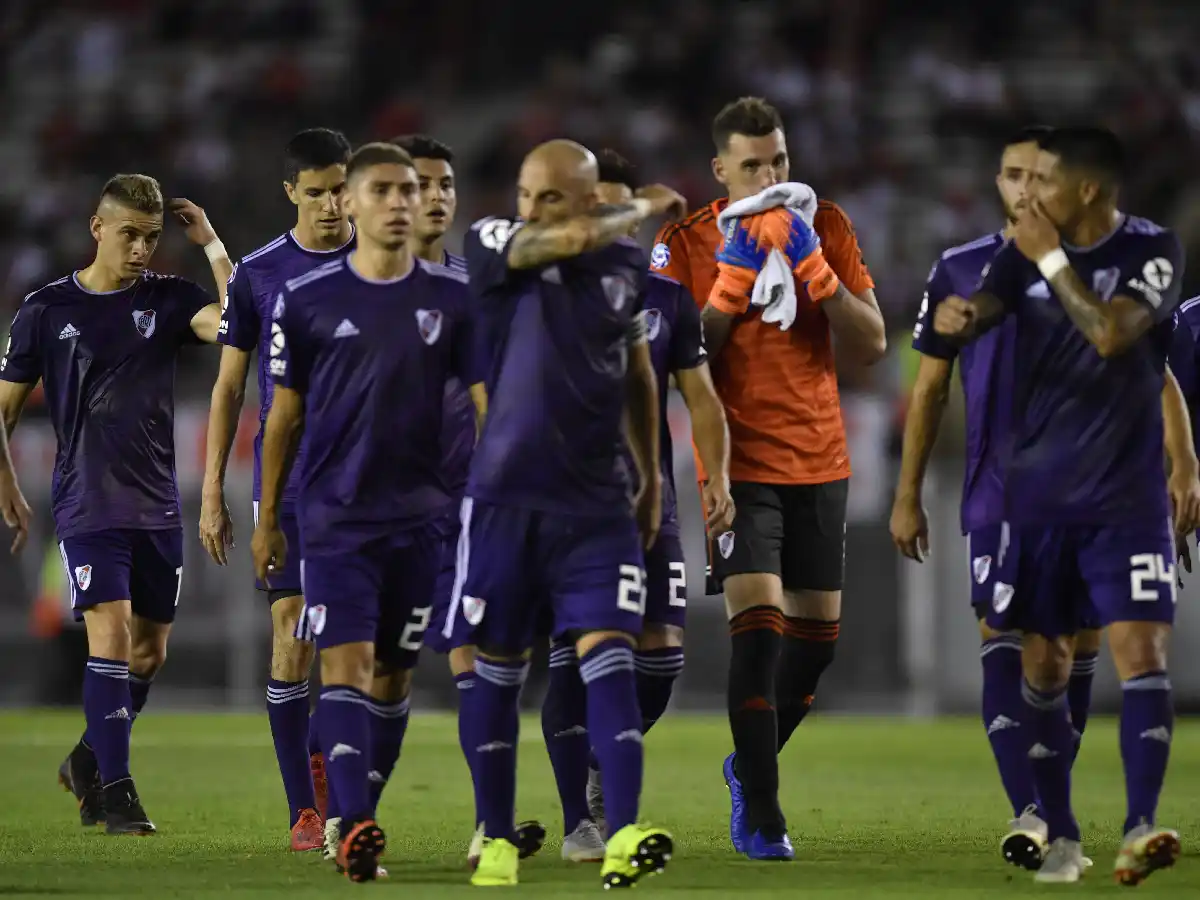 Otro golpe para River