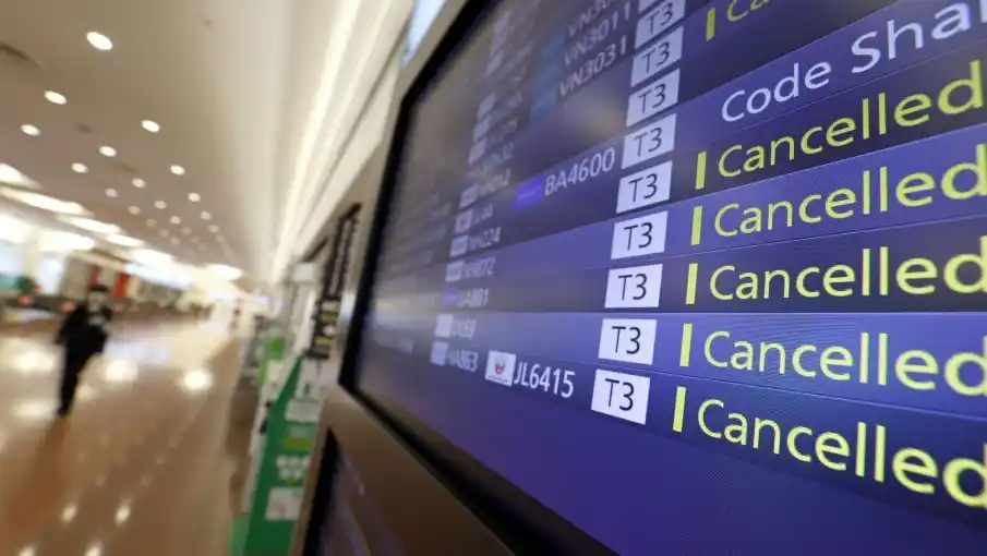 Más de siete mil vuelos fueron cancelados en todo el mundo por las compañías aéreas durante el fin de semana largo de Navidad.