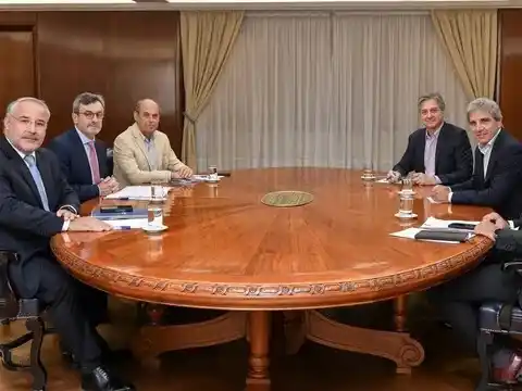 El ministro Luis Caputo recibió a la conducción de la Unión Industrial Argentina.