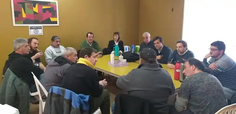 Reunión de integrantes del grupo de trabajo de la ruta 80