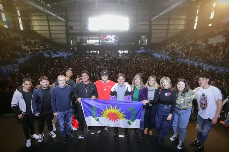 Kicillof y Espinoza participaron de festival junto a estudiantes inscriptos al programa “Viaje de Fin de Curso”