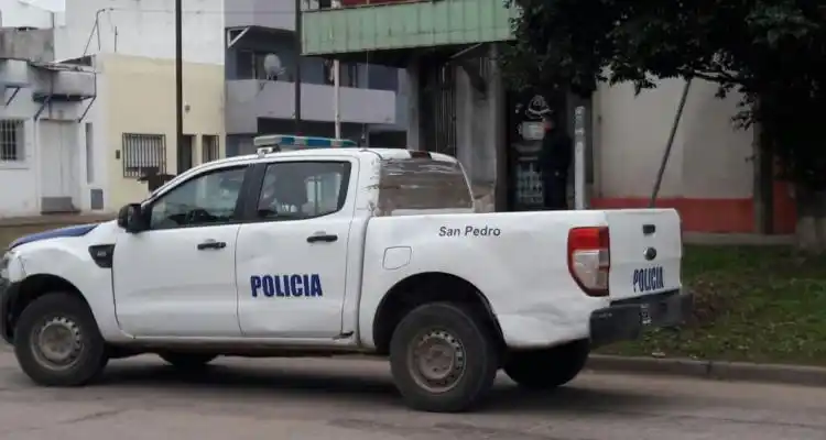 Investigan las causas de la muerte de un octogenario hallado sin vida en la escalera de su casa