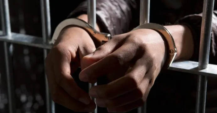 Condenaron a dos hombres por un robo violento en Quequén