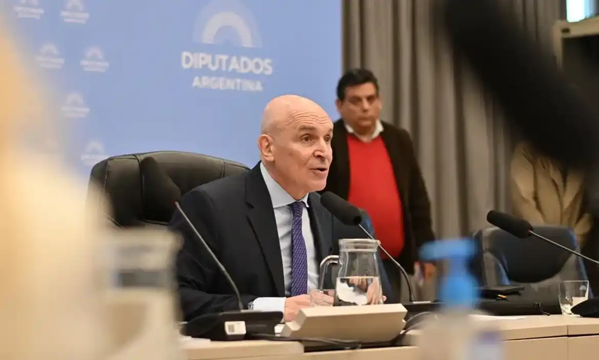 José Luis Espert admitió que recibió pagos de Fred Machado pero no baja su candidatura