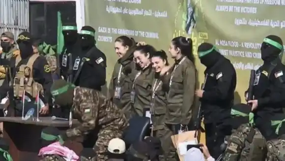 SEGUNDO INTERCAMBIO: Hamás entregó rehenes a la Cruz Roja, mientras que Israel liberará a 200 presos palestinos