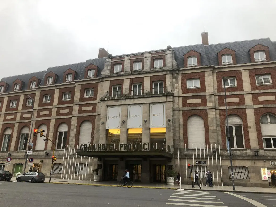 Mar del Plata: Denuncian despidos en el Hotel Provincial y UTHGRA se declaró en estado de alerta y movilización