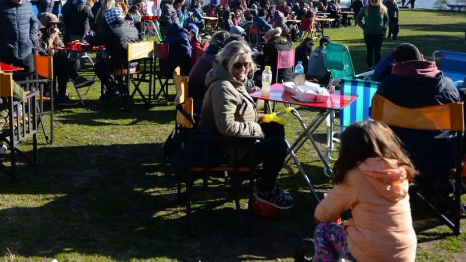 Turismo en Mar del Plata: "Los vendedores ambulantes apuntamos todo al fin de semana"