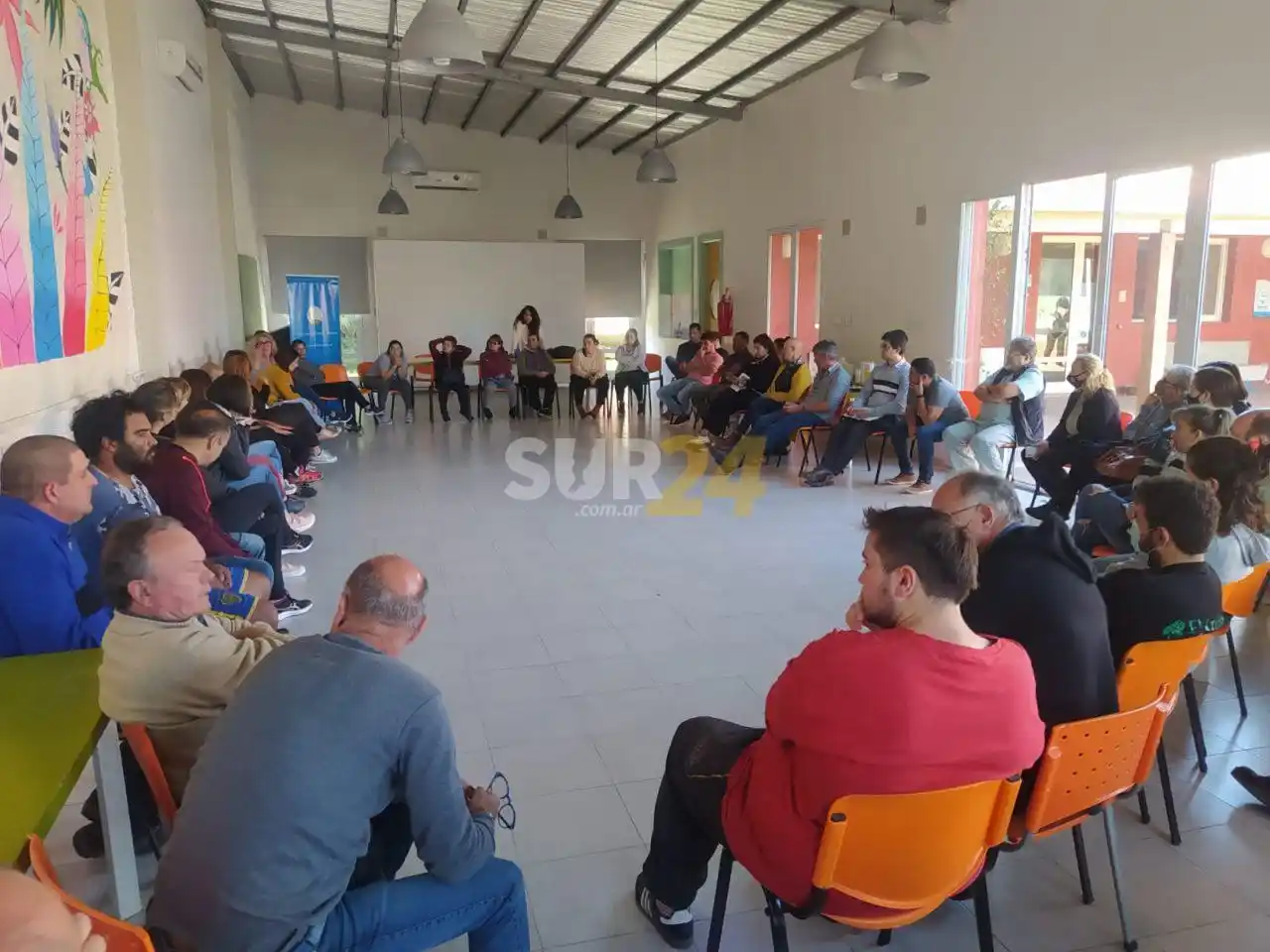 María Teresa: reunión de autoridades comunales con comerciantes