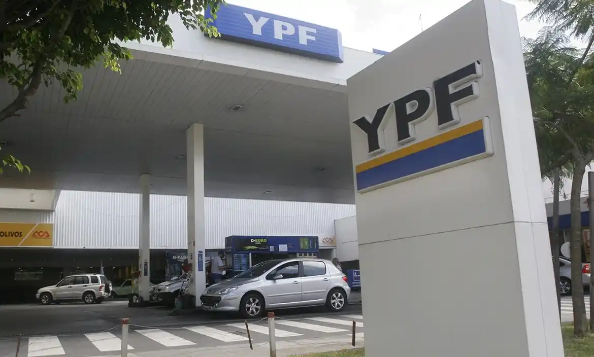 YPF: cargar nafta será más barato durante la madrugada