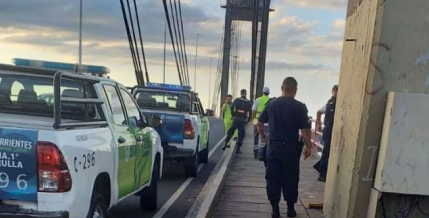 Tragedia: tres personas muertas tras ser atropelladas mientras pescaban sobre un puente