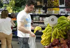 Una familia necesitó 217.915 pesos en mayo para no caer en la pobreza