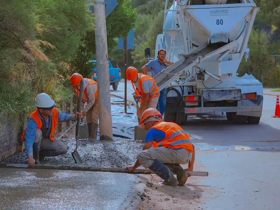 Trabajos sobre avenida 2, entre avenida 59 y calle 63, es la que lleva adelante el Consorcio de Gestión de Puerto Quequén